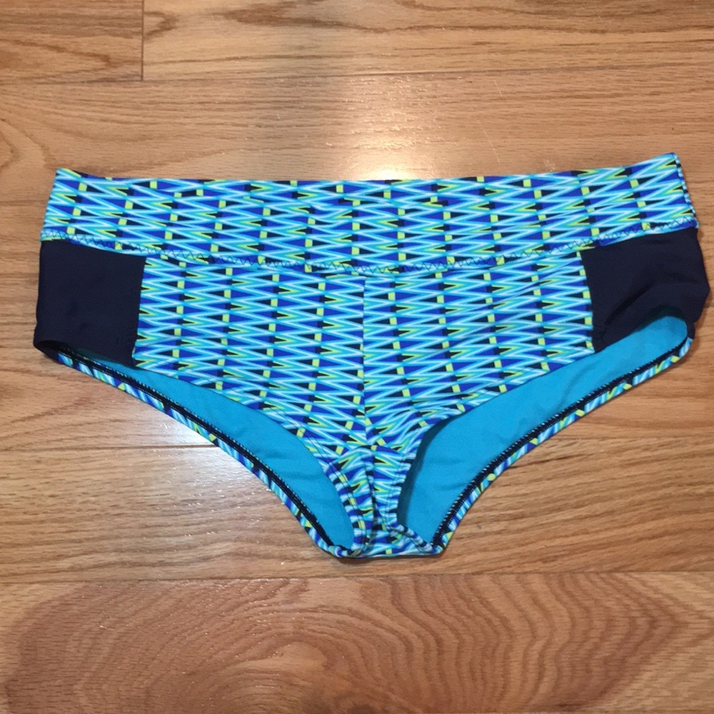 Athleta women’s size L bathing suit bikini bottoms
